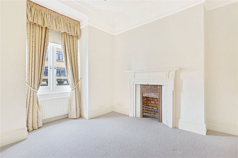 3 bedroom flat, New Cavendish Street, Marylebone W1W - Available