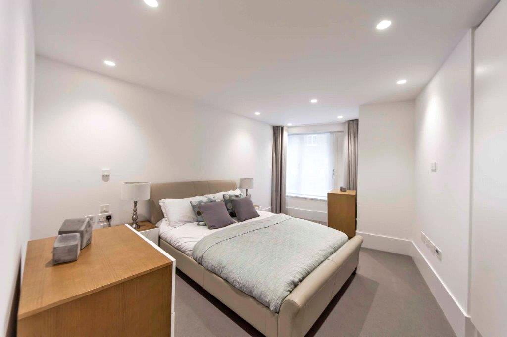 1 bedroom flat, Castlereagh Street, Marylebone W1H - Available