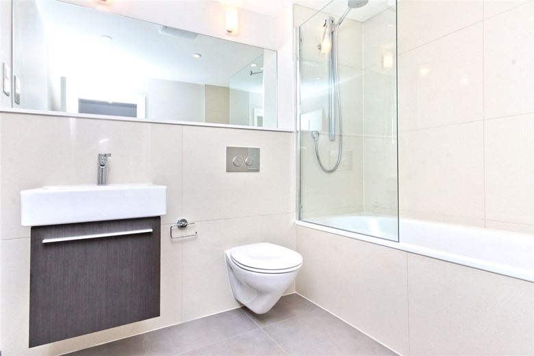 3 bedroom flat, Gloucester Place, Marylebone W1U - Available