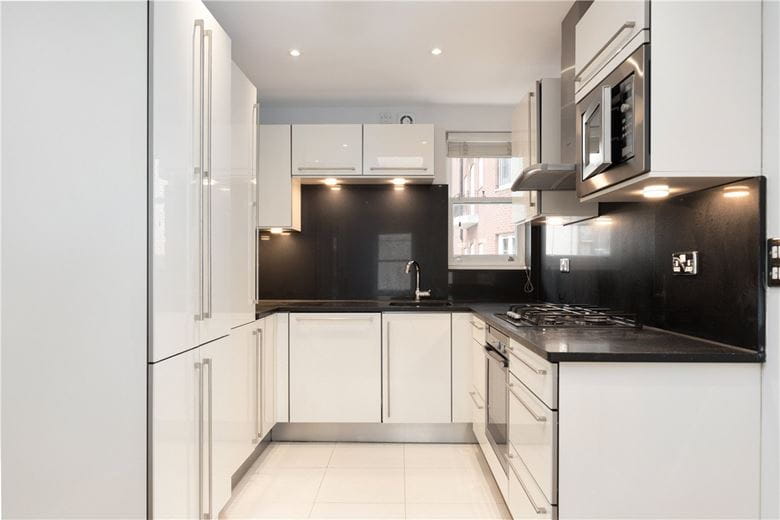 2 bedroom flat, Seymour Place, Marylebone W1H - Available