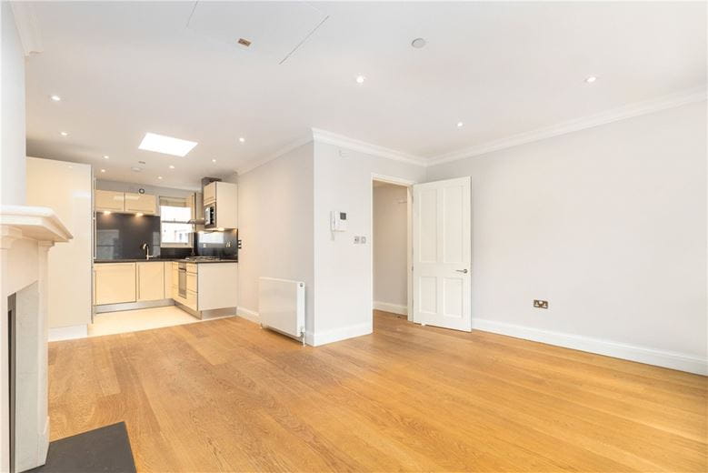 2 bedroom flat, Seymour Place, Marylebone W1H - Available