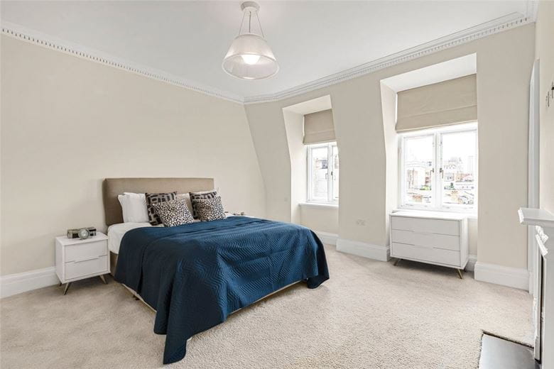 3 bedroom flat, Weymouth Street, Marylebone W1G - Available