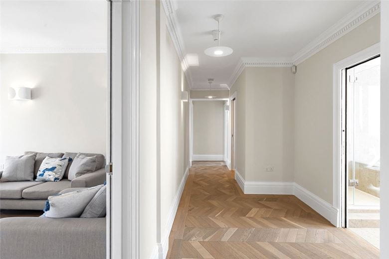 3 bedroom flat, Weymouth Street, Marylebone W1G - Available