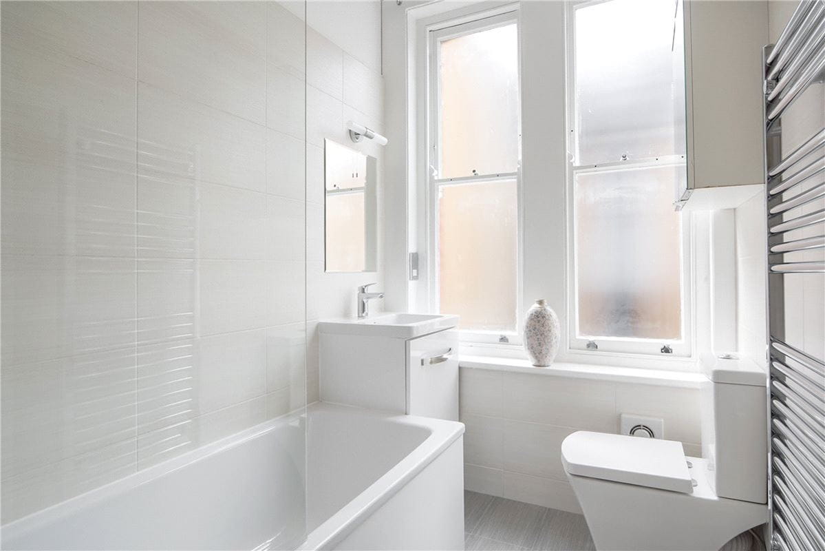 3 bedroom flat, Marylebone Lane, Marylebone W1U - Let Agreed