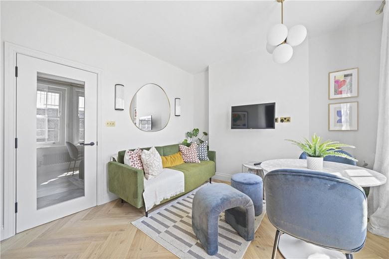 2 bedroom flat, Taunton Place, London NW1 - Available