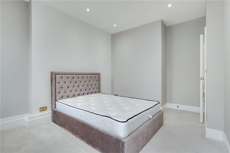 1 bedroom flat, New Cavendish Street, Marylebone W1G - Available