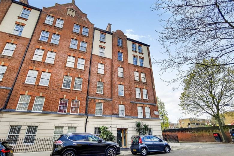3 bedroom flat, Taunton Place, London NW1 - Available