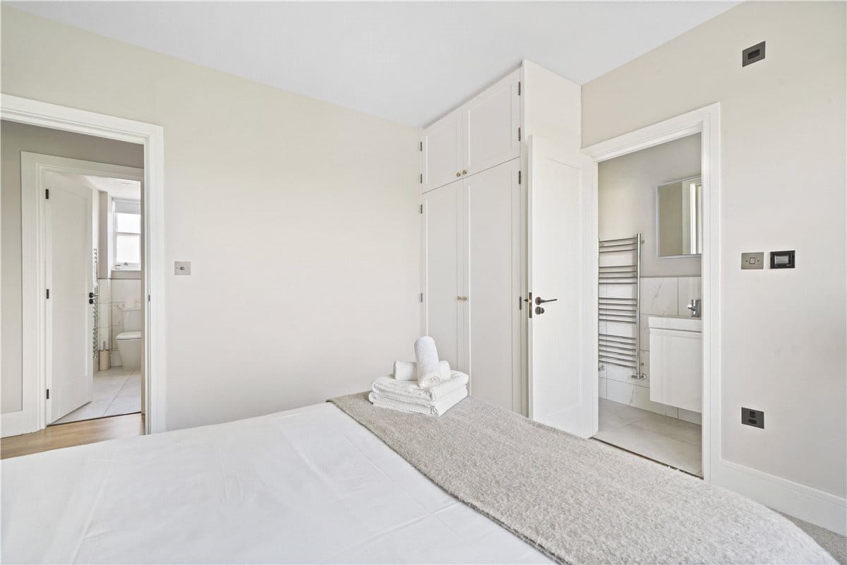 3 bedroom flat, Taunton Place, London NW1 - Available