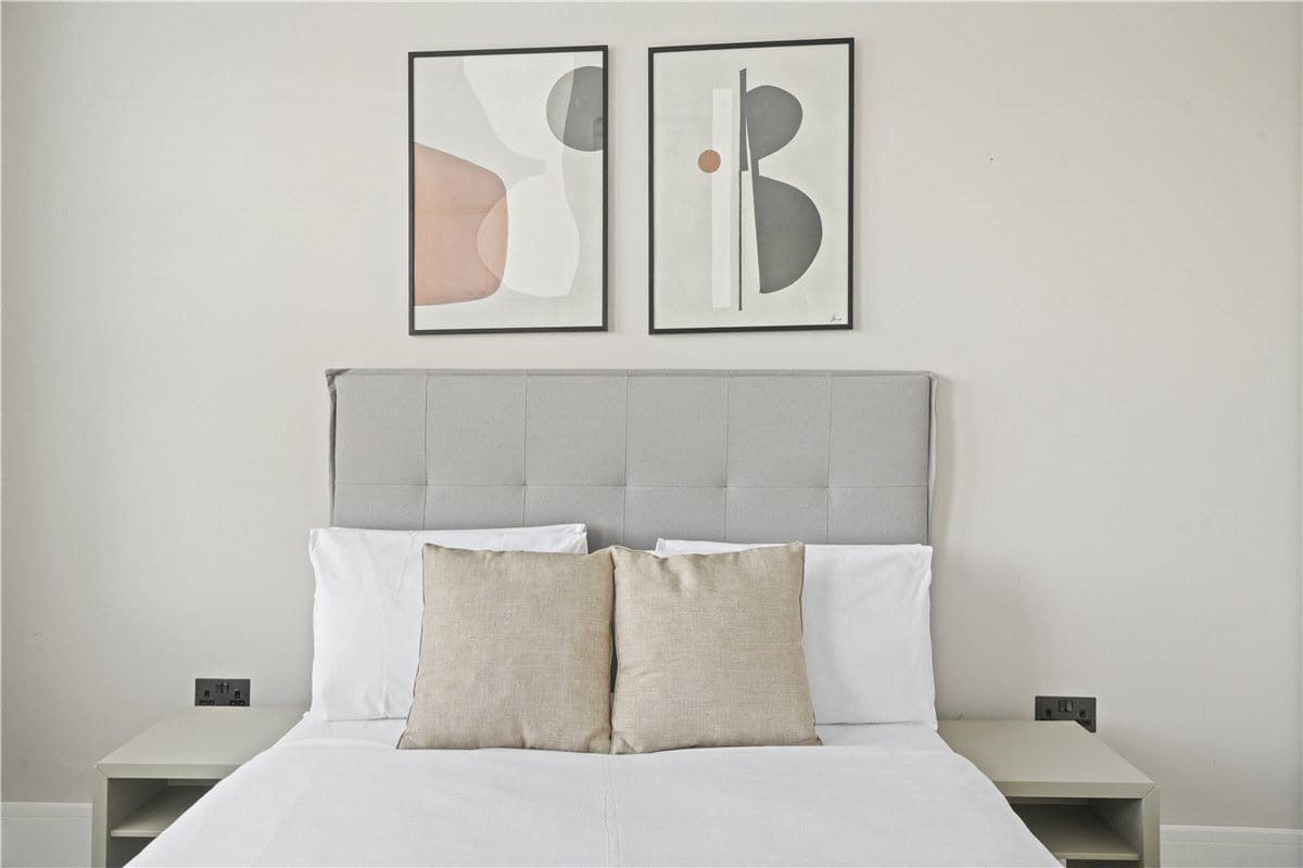 3 bedroom flat, Taunton Place, London NW1 - Available