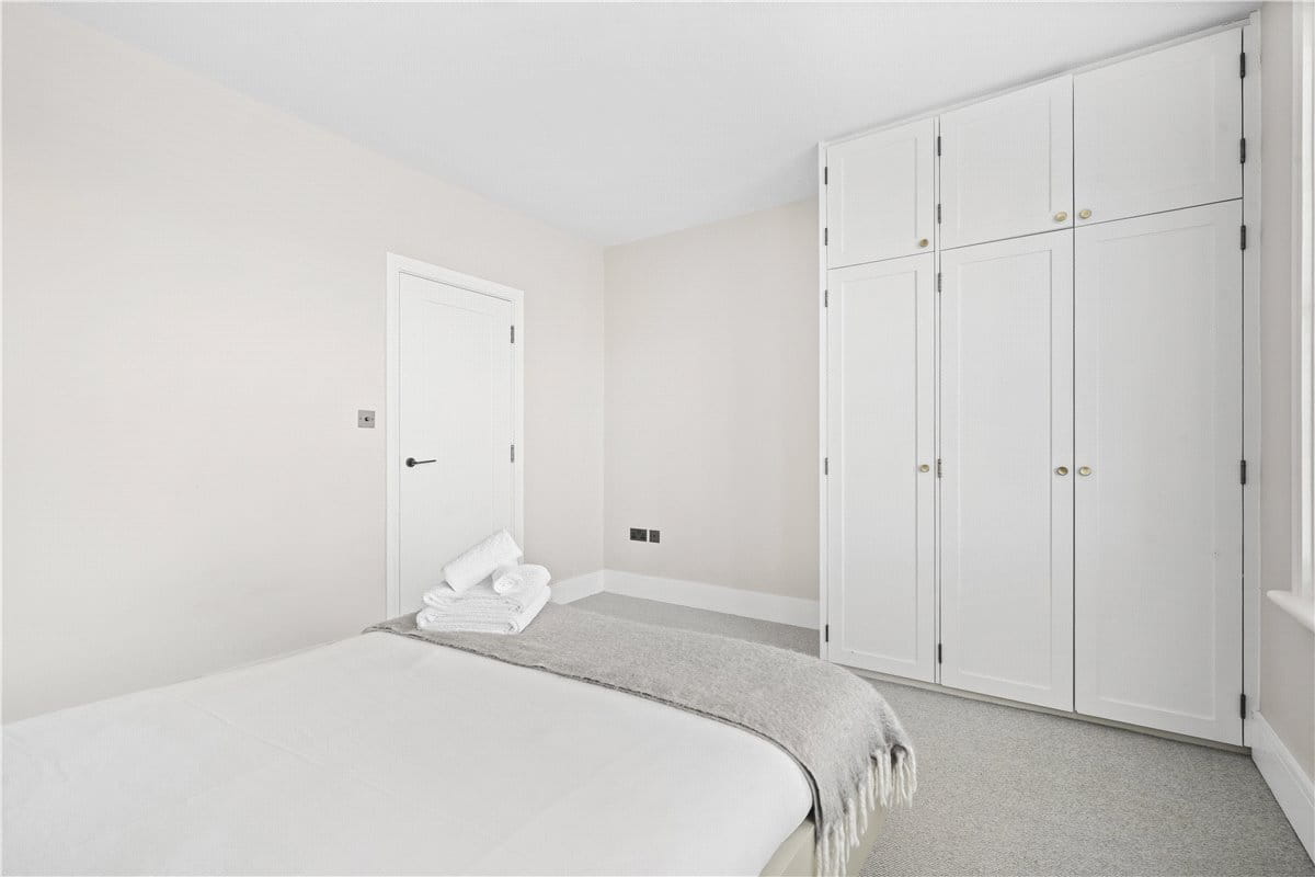 3 bedroom flat, Taunton Place, London NW1 - Available