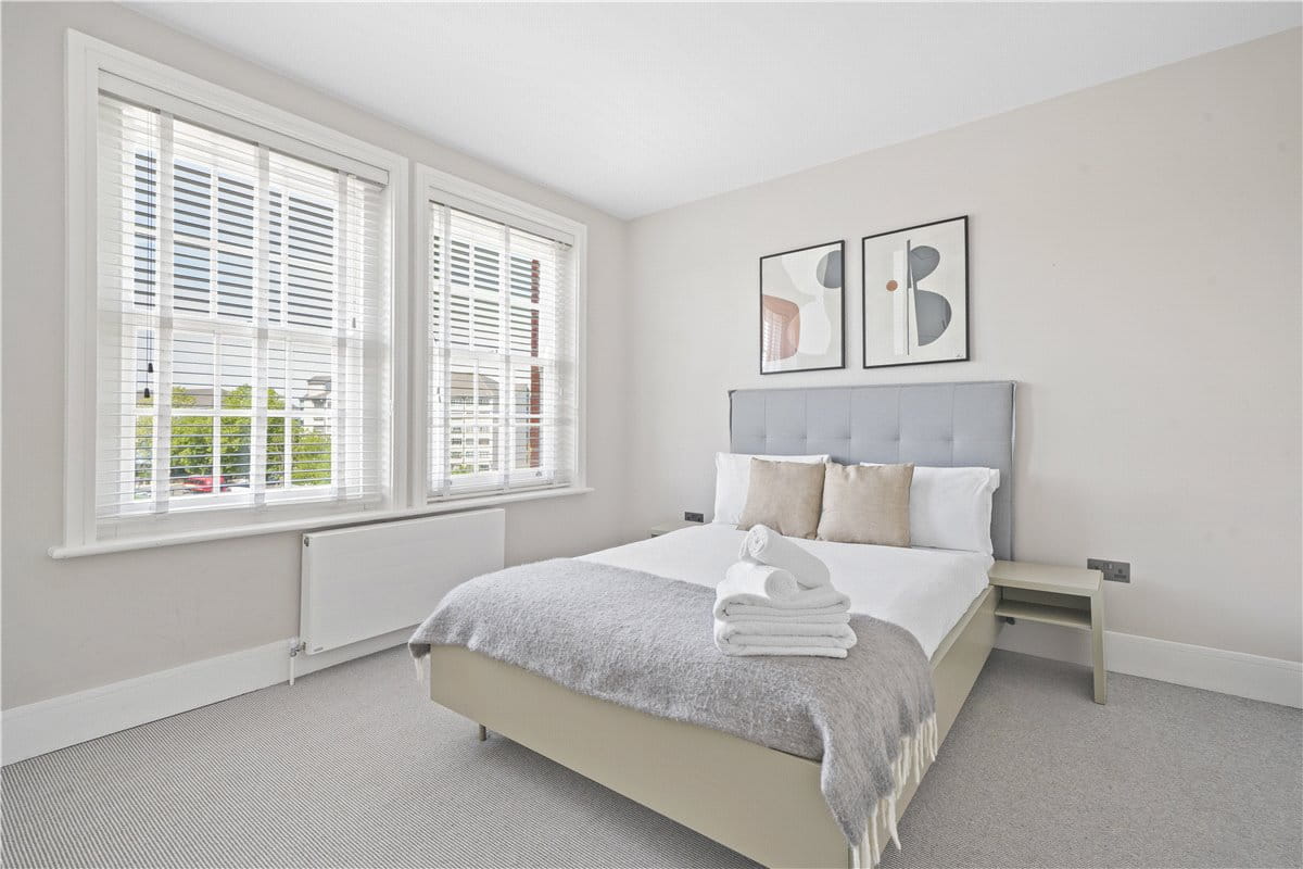 3 bedroom flat, Taunton Place, London NW1 - Available