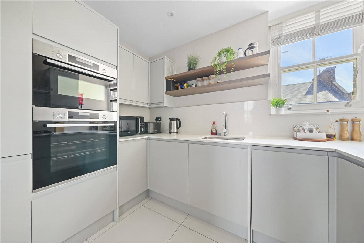 3 bedroom flat, Taunton Place, London NW1 - Available