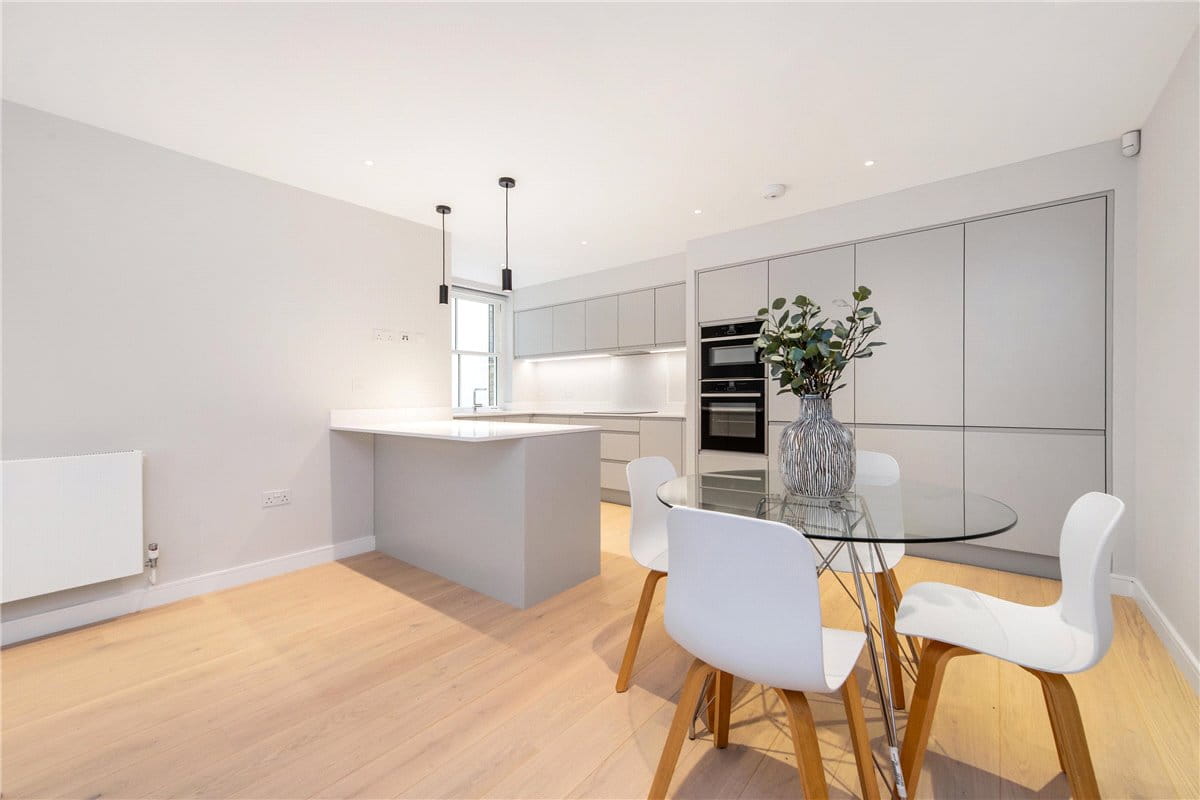 1 bedroom flat, Weymouth Street, Marylebone W1G - Under Offer