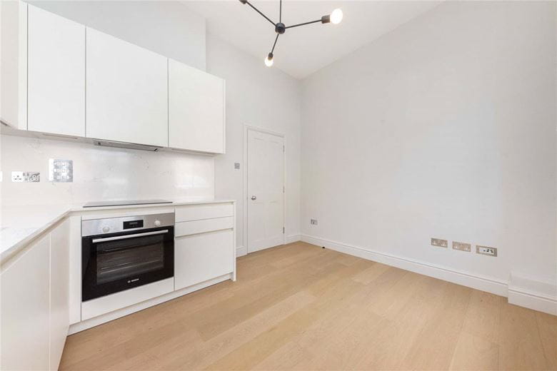 1 bedroom flat, Upper Berkeley Street, Marylebone W1H - Available