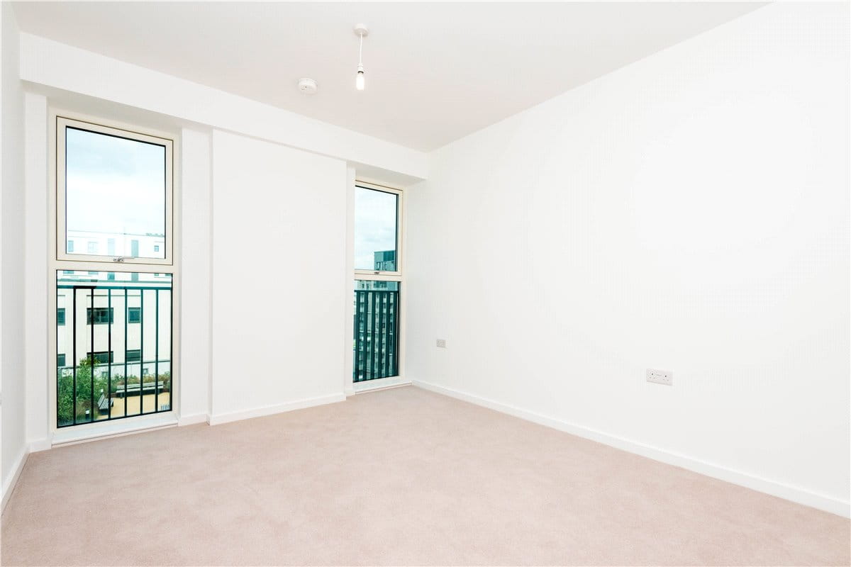 3 bedroom flat, Heartwell Avenue, London E16