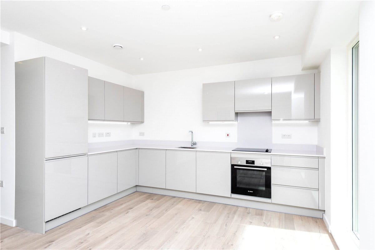 2 bedroom flat, Heartwell Avenue, London E16