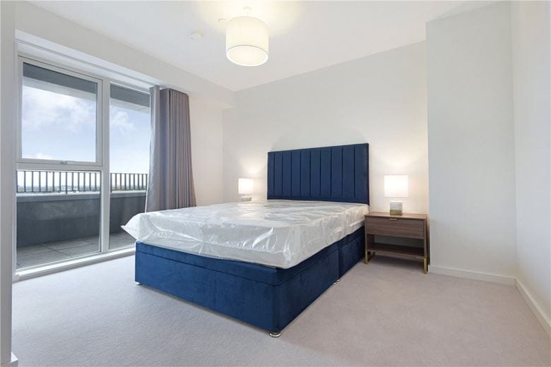 1 bedroom flat, Heartwell Avenue, London E16