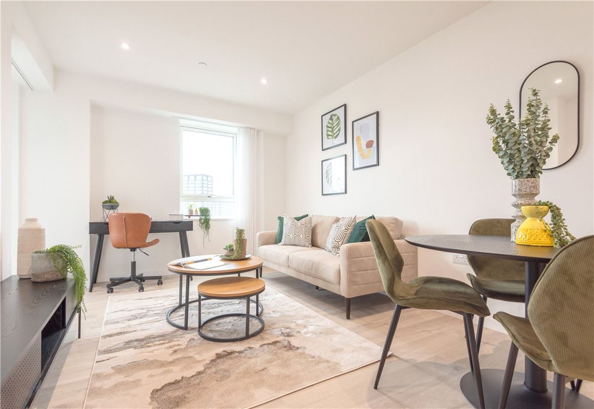 2 bedroom flat, Heartwell Avenue, London E16