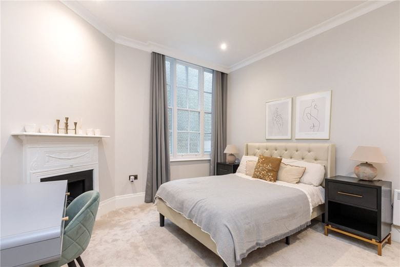 3 bedroom flat, Montagu Mansions, Marylebone W1U - Available