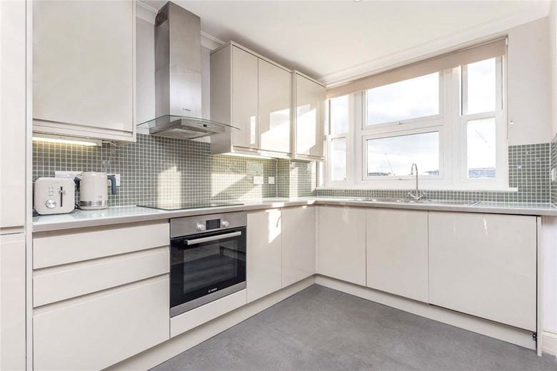 3 bedroom flat, Bickenhall Street, Marylebone W1U - Available