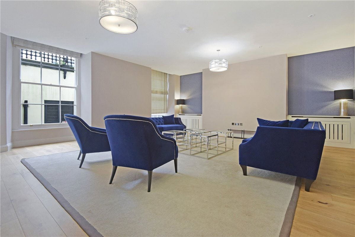 3 bedroom flat, Portland Place, Marylebone W1B - Available