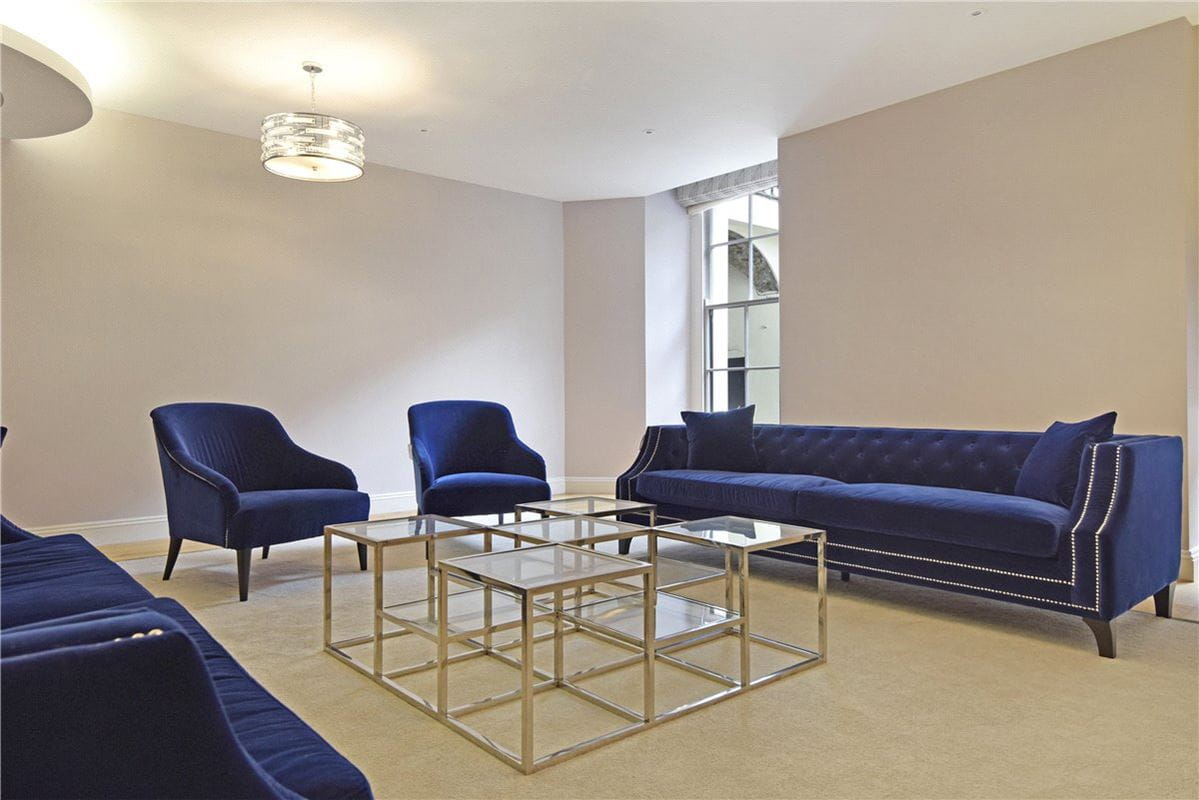 3 bedroom flat, Portland Place, Marylebone W1B - Available