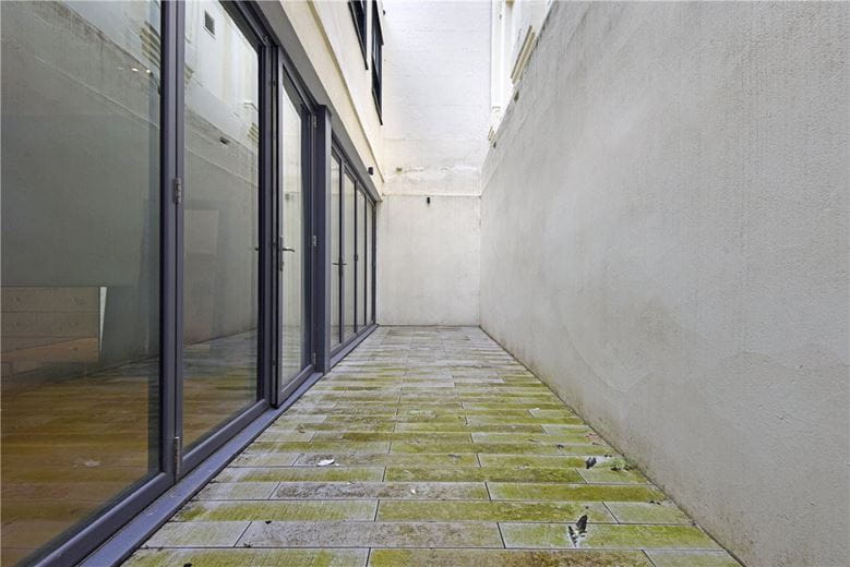 3 bedroom flat, Portland Place, Marylebone W1B - Available