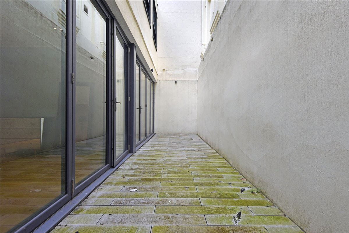 3 bedroom flat, Portland Place, Marylebone W1B - Available