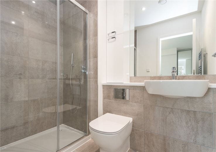 3 bedroom flat, Heartwell Avenue, London E16