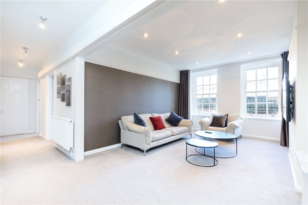 3 bedroom flat, Seymour Place, Marylebone W1H - Available