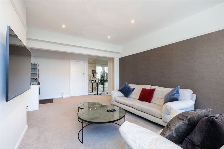 3 bedroom flat, Seymour Place, London W1H - Available