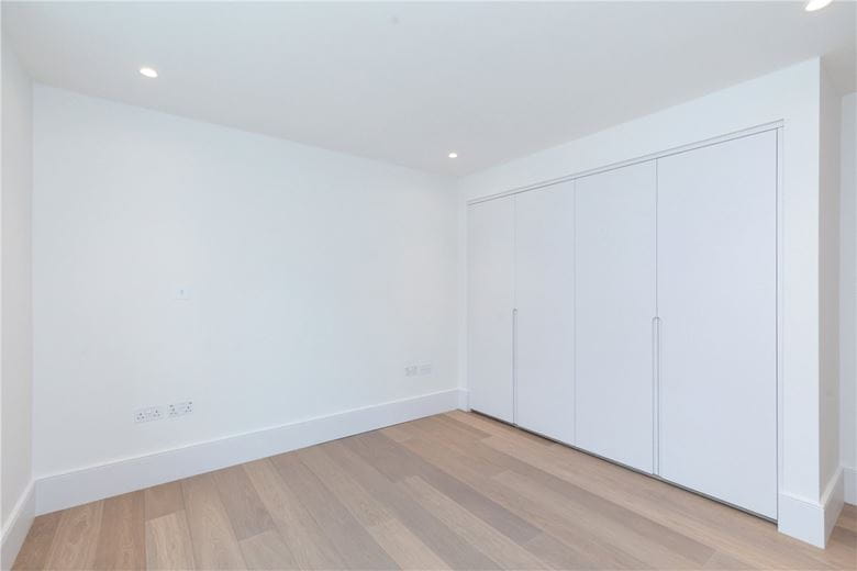 1 bedroom flat, Upper Berkeley Street, Marylebone W1H - Available