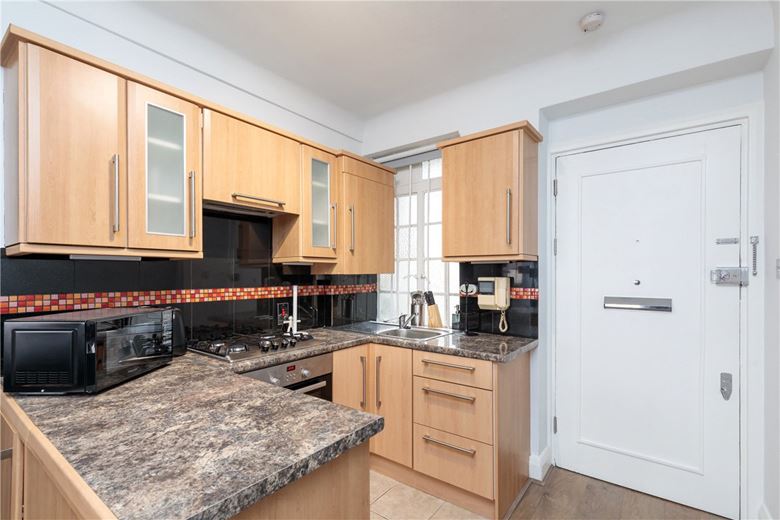 2 bedroom flat, Great Cumberland Place, Marylebone W1H - Available