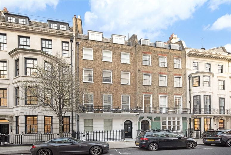4 bedroom flat, Harley Street, Marylebone W1G - Available
