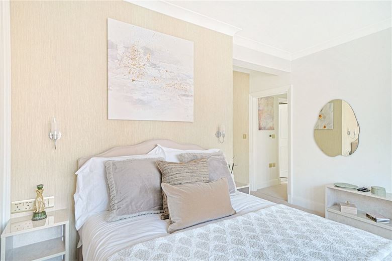 2 bedroom flat, Montagu Mansions, Marylebone W1U - Available