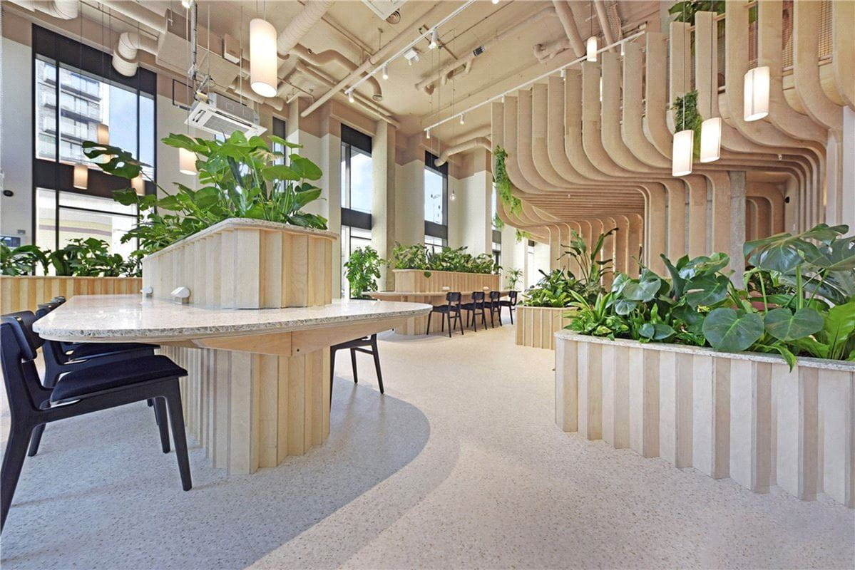 2 bedroom flat, Heartwell Avenue, London E16 - Available