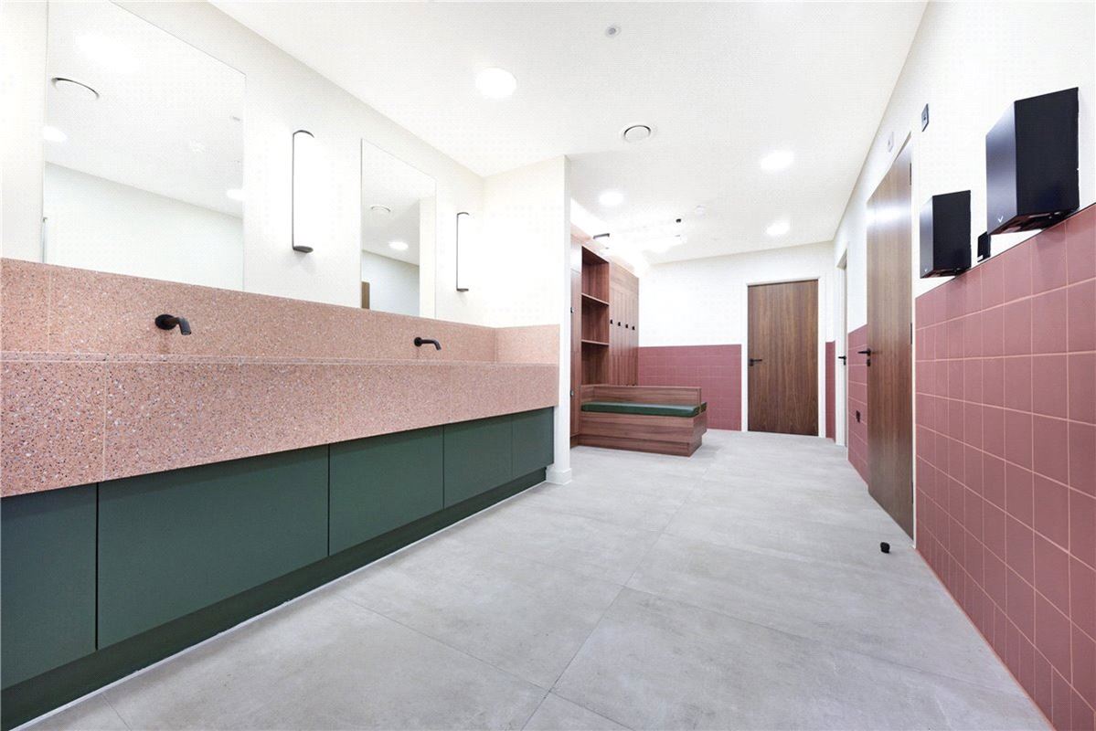 1 bedroom flat, Heartwell Avenue, London E16 - Available