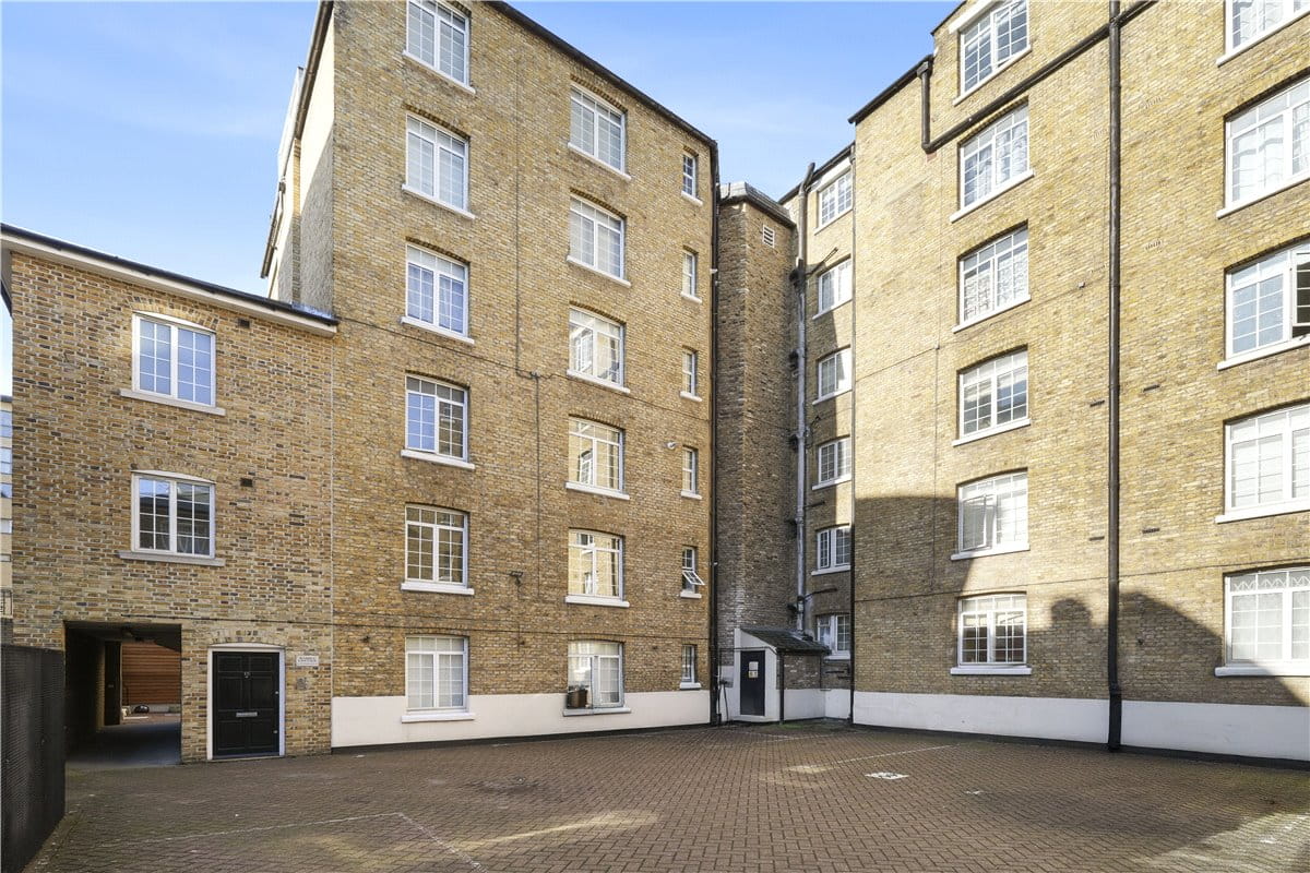 1 bedroom cottage, Castlereagh Street, London W1H - Available