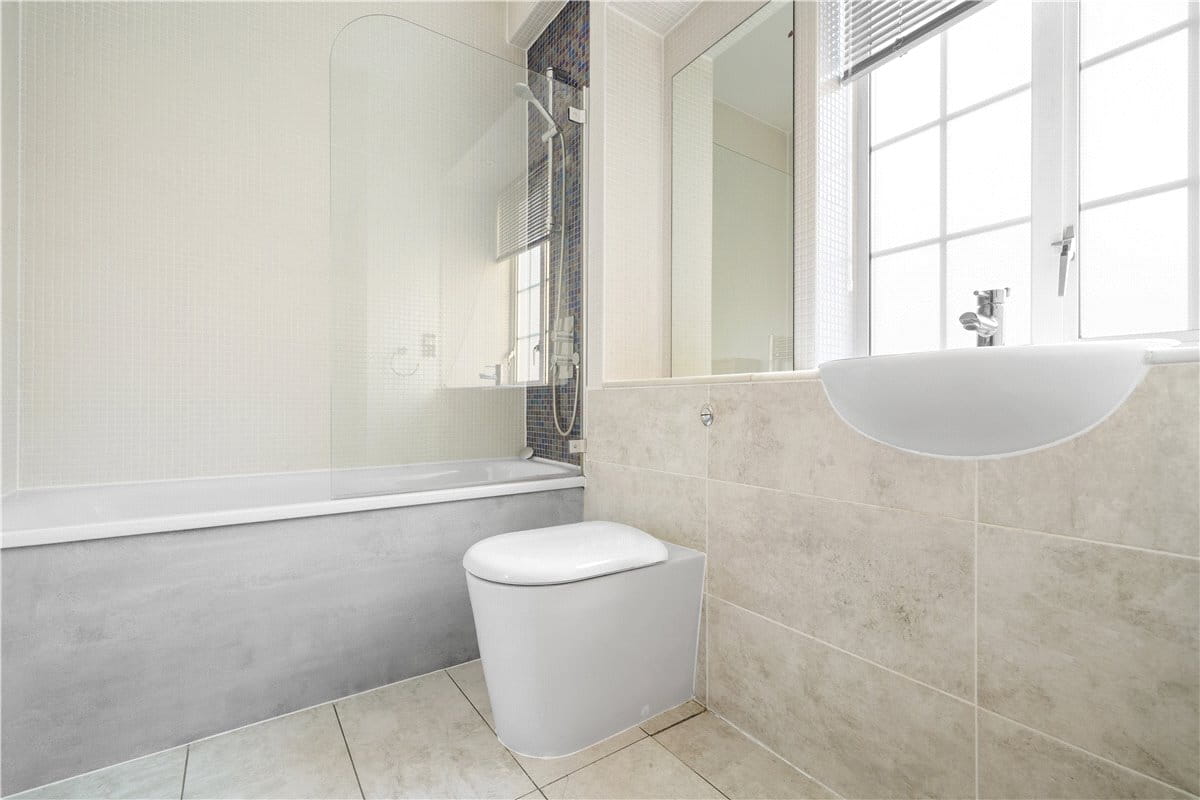 1 bedroom cottage, Castlereagh Street, London W1H - Available