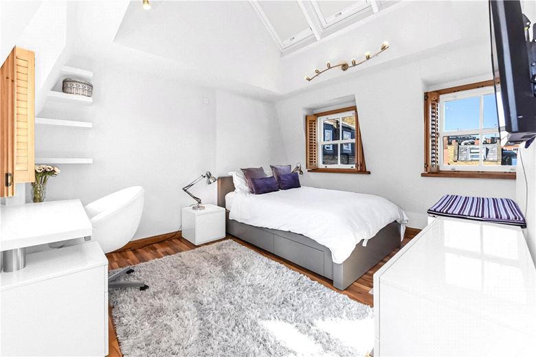 2 bedroom maisonette, Drummond Street, London NW1 - Let Agreed