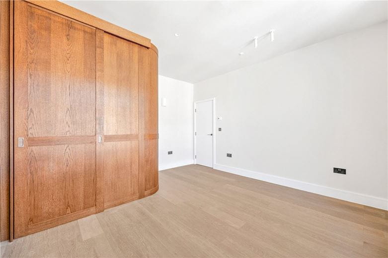 3 bedroom maisonette, De Walden Street, Marylebone W1G - Let Agreed