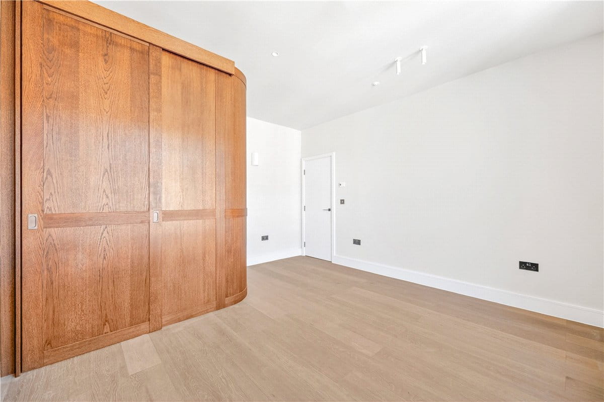 3 bedroom maisonette, De Walden Street, Marylebone W1G - Let Agreed