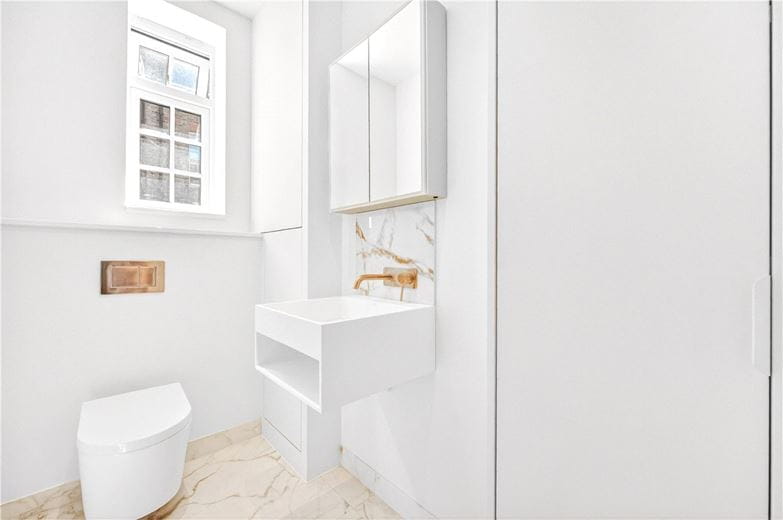 3 bedroom maisonette, De Walden Street, Marylebone W1G - Let Agreed