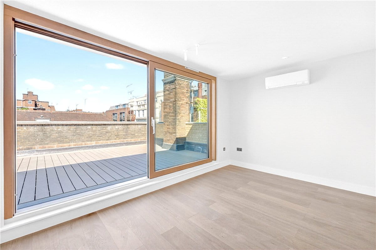 3 bedroom maisonette, De Walden Street, Marylebone W1G - Let Agreed