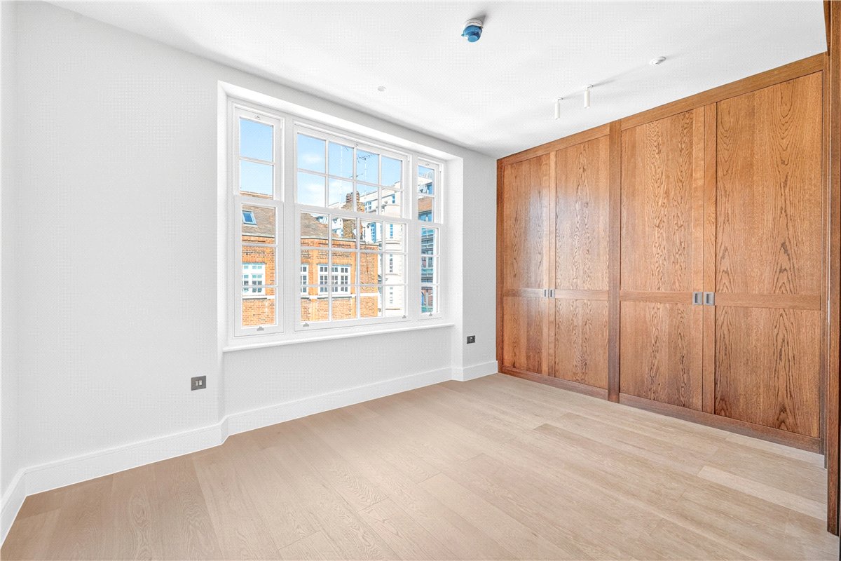 3 bedroom maisonette, De Walden Street, Marylebone W1G - Let Agreed