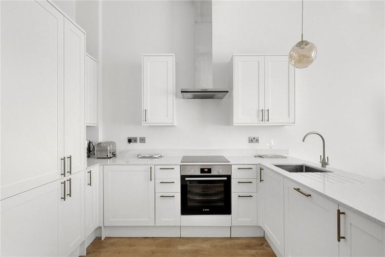 2 bedroom flat, Gloucester Place, London W1U - Available