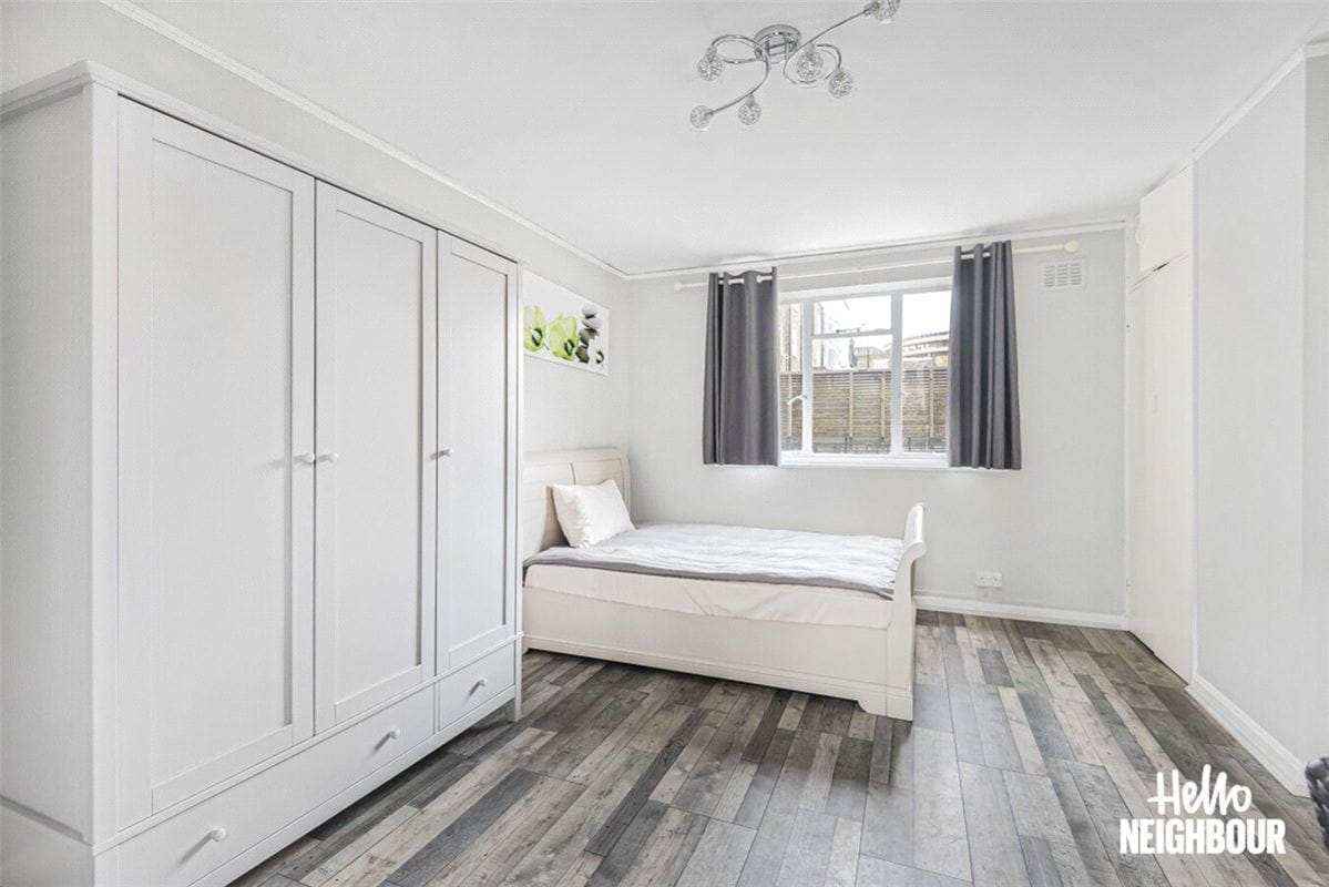  bedroom flat, Gloucester Place, London NW1