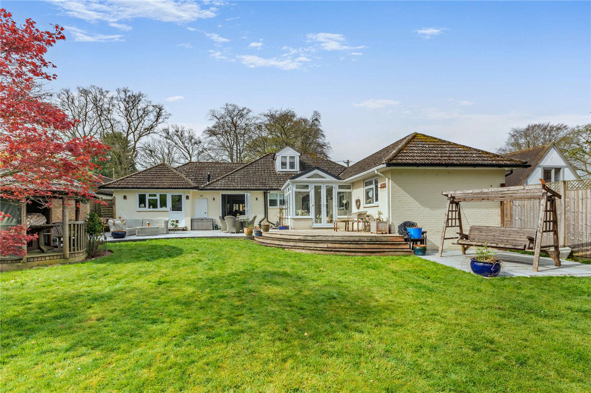 3 bedroom house, Craven Road, Inkpen RG17 - Available