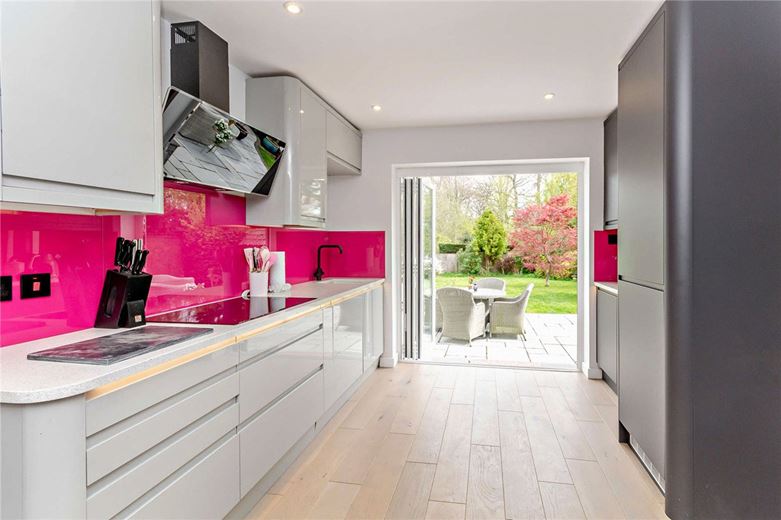 3 bedroom house, Craven Road, Inkpen RG17 - Available