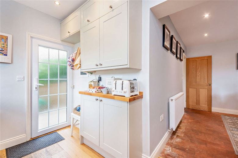 3 bedroom house, Inkpen Road, Kintbury RG17 - Available